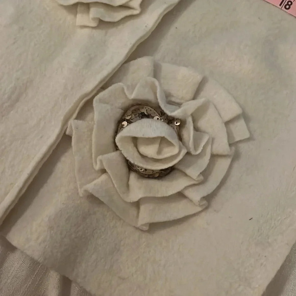 Anthropology size medium but fits like a large - Picture 5 of 5